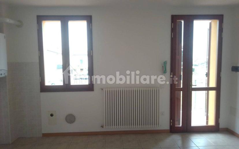 Bilocale via Bevanaccio 33, Castiglione, Ravenna — foto 2 di 4