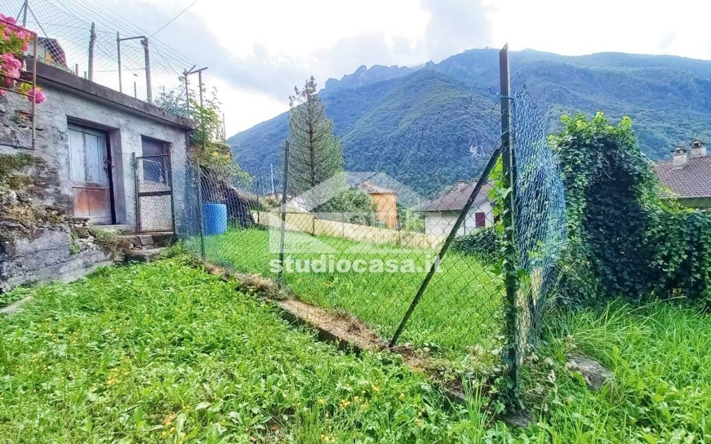 Terratetto unifamiliare 200 m², da ristrutturare, Gandellino