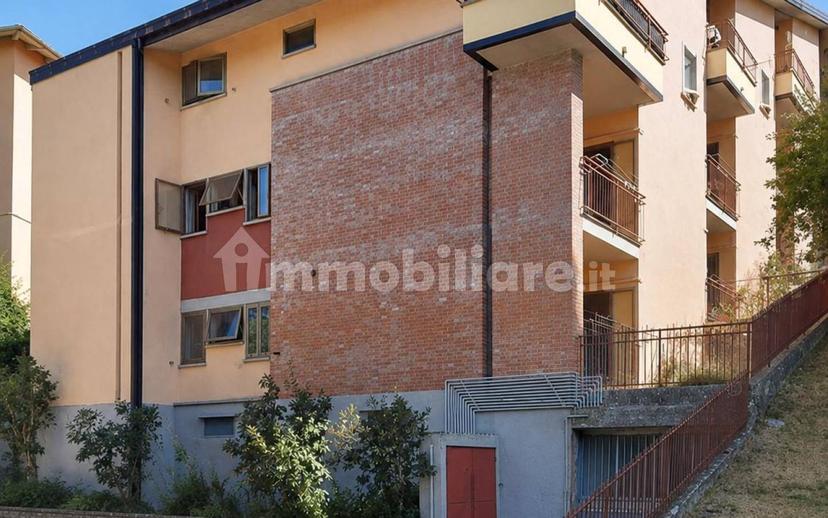 Trilocale via 4 Novembre 1, Centro, Monghidoro