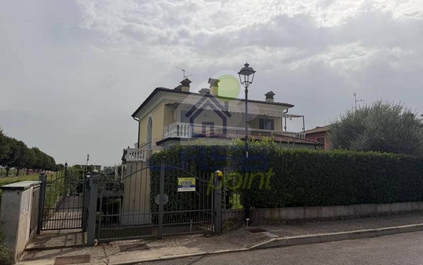 Trilocale via garibaldi 74, Corzano — foto 2 di 16