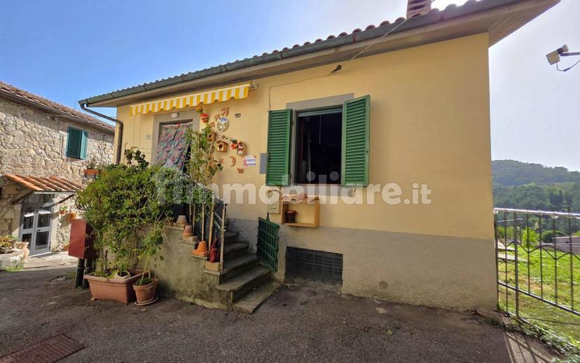 Quadrilocale via della Fonte 36, Bagnore, Santa Fiora — foto 2 di 12