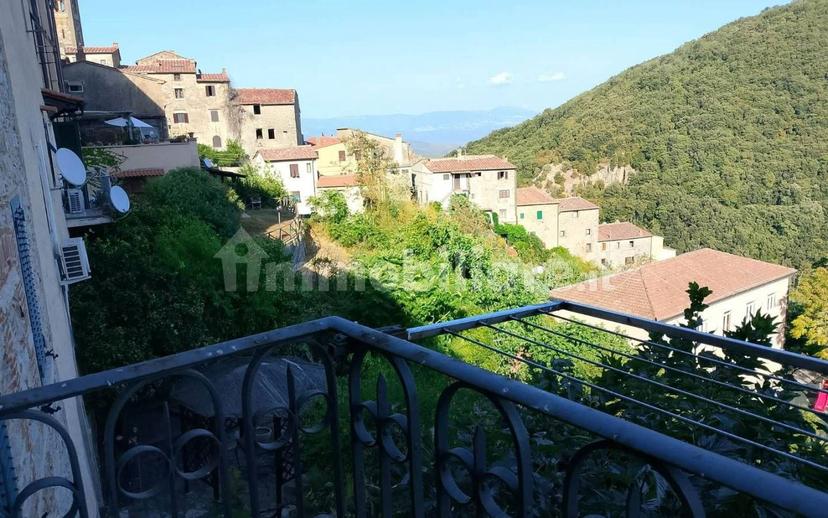 Terratetto unifamiliare 345 m², ottimo stato, Sassetta — foto 36 di 39