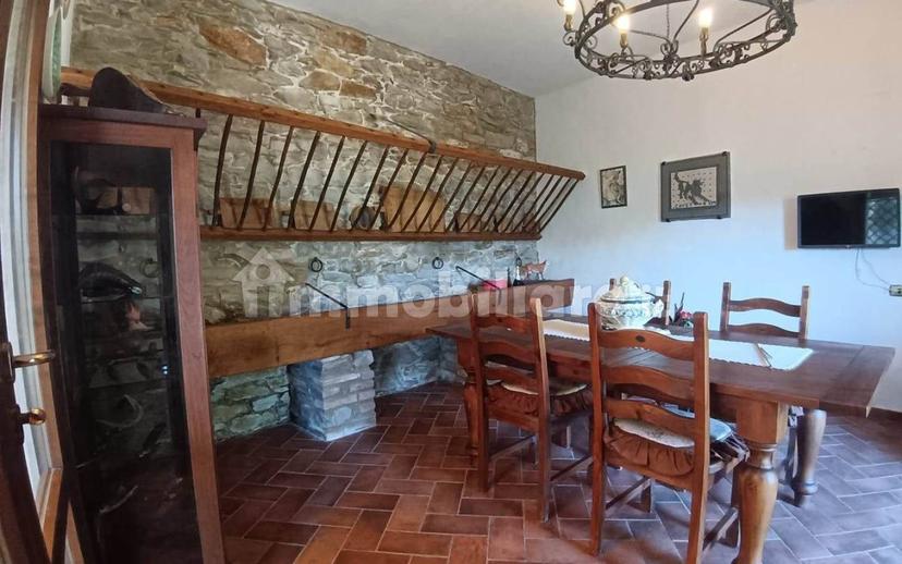 Terratetto unifamiliare 345 m², ottimo stato, Sassetta — foto 37 di 39