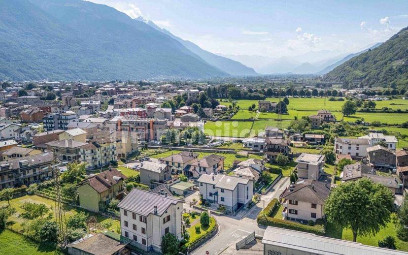 Villa unifamiliare via Ligari 49, Centro, Morbegno — foto 2 di 45