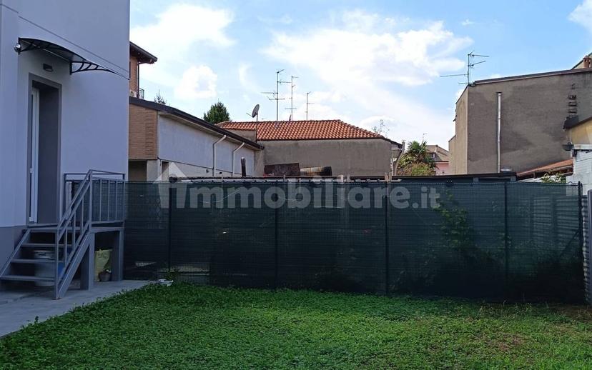Appartamento in villa via Adamello, Cesano Maderno