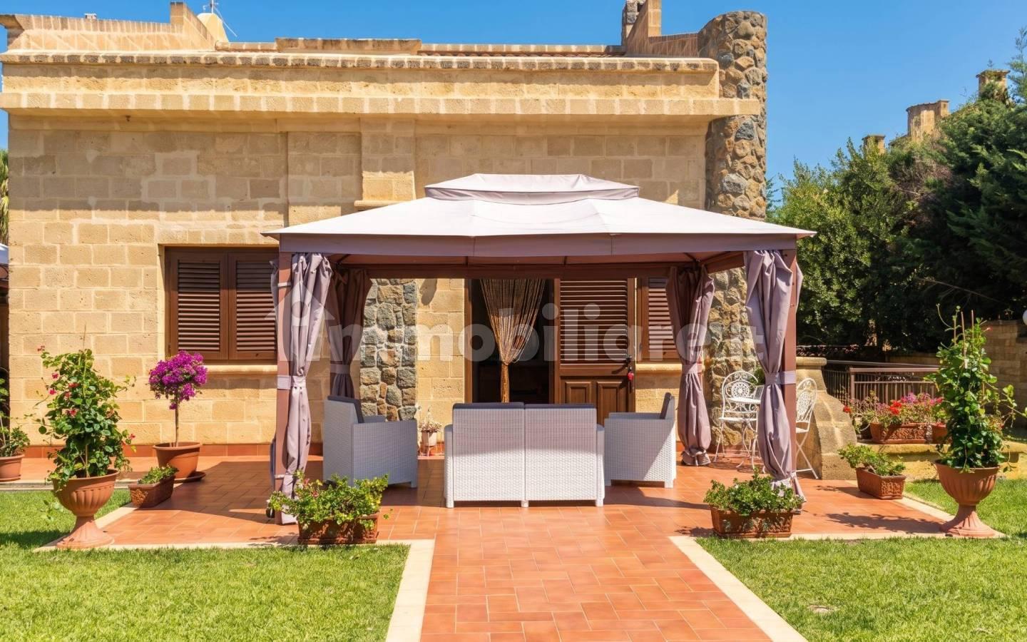 Villa bifamiliare via La Maddalena 5, Mazzaforno, Cefalù