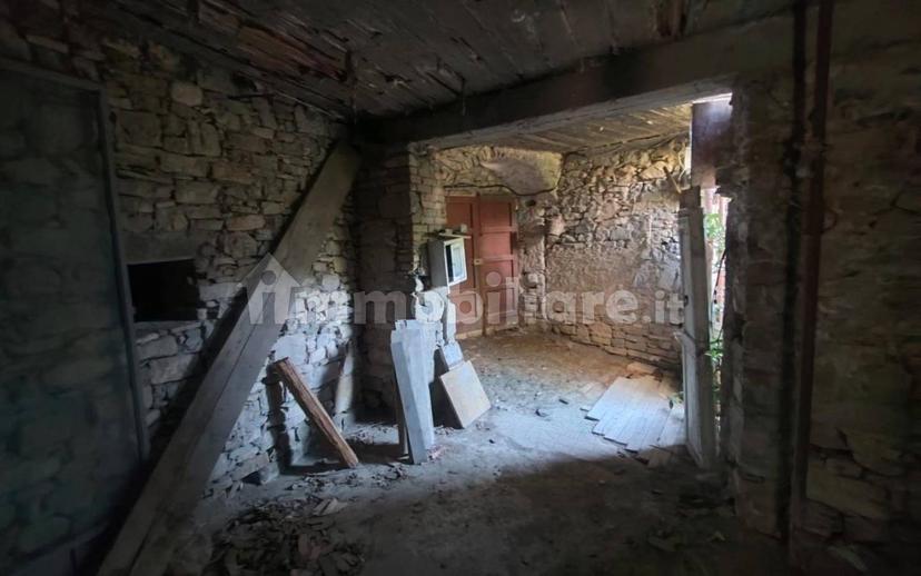 Terratetto unifamiliare 350 m², da ristrutturare, Andora — foto 39 di 50