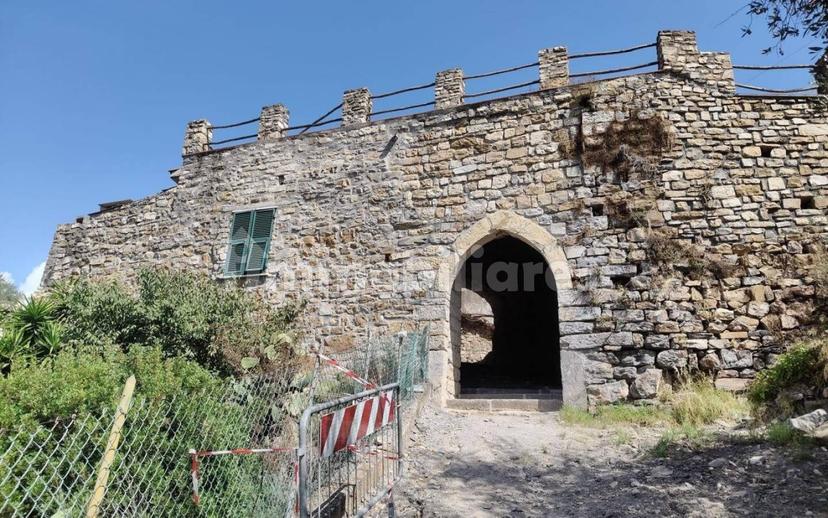 Terratetto unifamiliare 350 m², da ristrutturare, Andora — foto 24 di 50