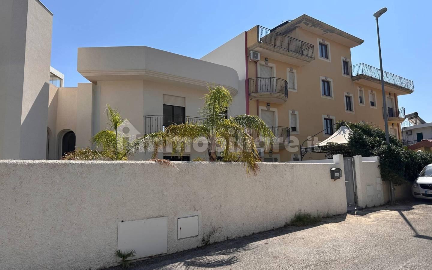 Villa a schiera via Francescantonio Riso 12, Soverato Marina, Soverato