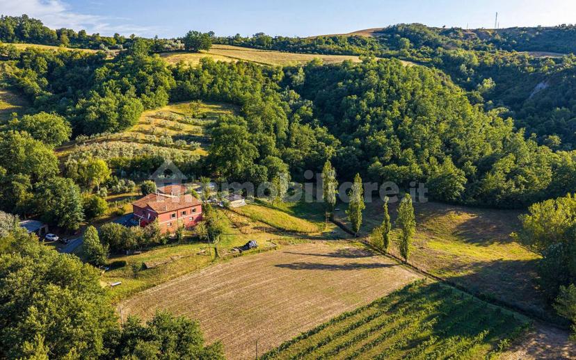 Casa colonica Contrada Della Piaggia, Fabro — foto 22 di 37