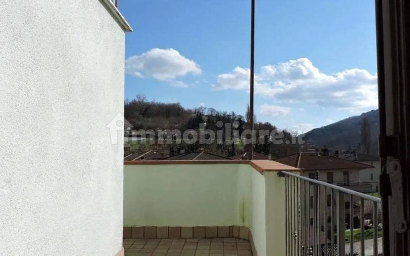 Villa a schiera via Fabbreccia 22, Centro, Pietralunga — foto 3 di 10