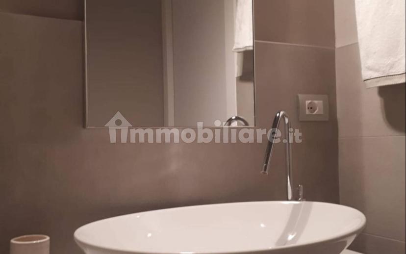 Trilocale piazza Alessandro Zoppa 10, Canelli