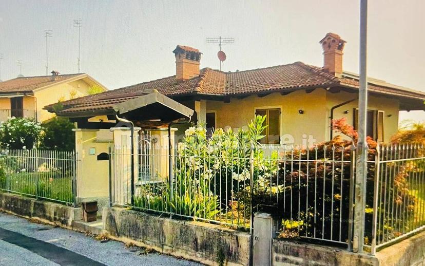Villa unifamiliare via Camillo Benso di Cavour 59B, Centro, Villanova Mondovì — foto 6 di 15