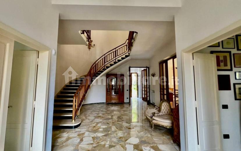 Villa unifamiliare viale Baccelli 4, Montecatini-Terme — foto 8 di 17