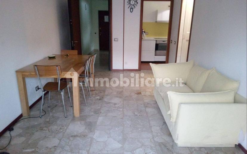 Bilocale via Lombardia 23, Centro, San Martino Siccomario
