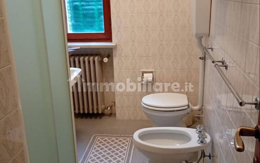 Trilocale via Monsignor Giovanni Fava 42, Centro, Gardone Riviera — foto 6 di 20