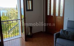 Trilocale via Monsignor Giovanni Fava 42, Centro, Gardone Riviera