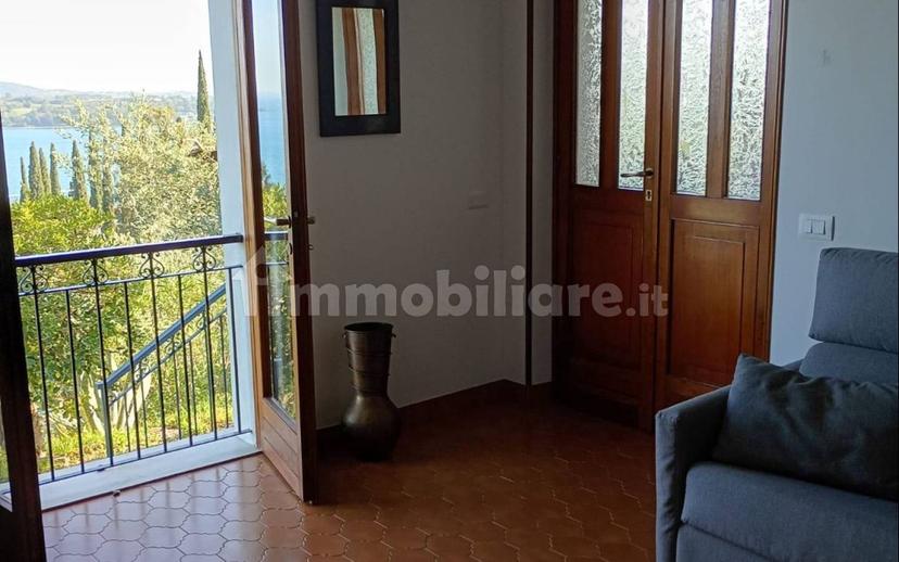 Trilocale via Monsignor Giovanni Fava 42, Centro, Gardone Riviera