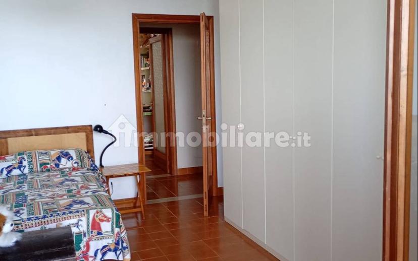 Trilocale via Monsignor Giovanni Fava 42, Centro, Gardone Riviera — foto 16 di 20