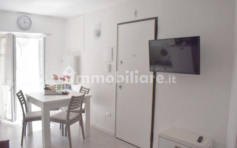 Bilocale Chiasso Perugini 11, Centro, Monopoli — foto 4 di 18