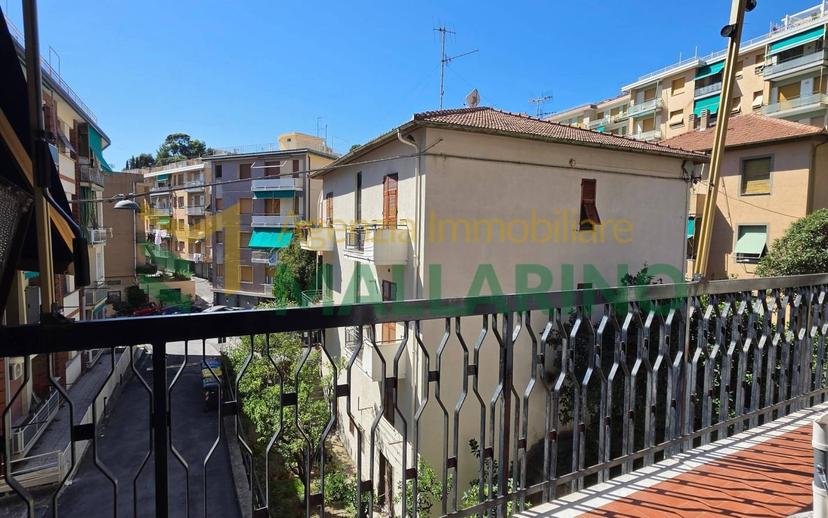 Bilocale via Piemonte, Centro, Finale Ligure — foto 12 di 37
