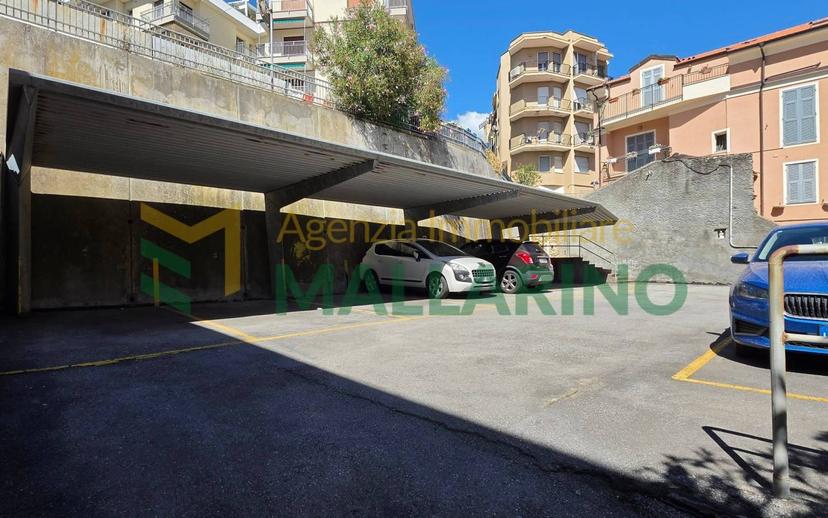 Bilocale via Piemonte, Centro, Finale Ligure — foto 16 di 37
