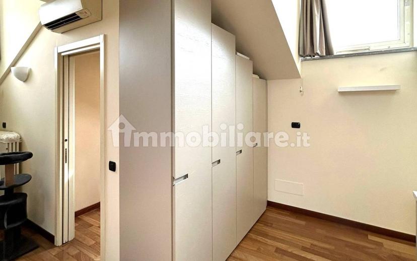 Mansarda via Alessandro Manzoni 36, Centro Storico, Monza — foto 6 di 16