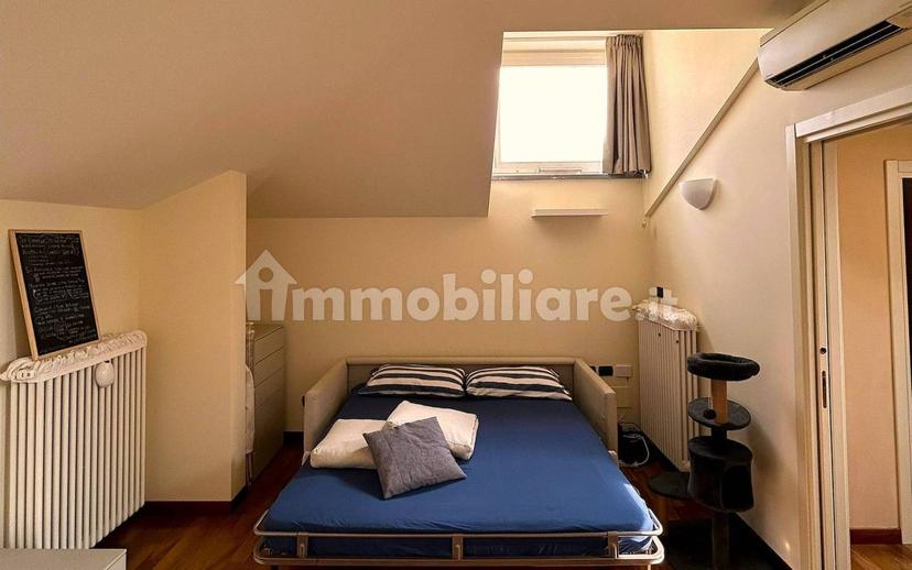 Mansarda via Alessandro Manzoni 36, Centro Storico, Monza — foto 2 di 16