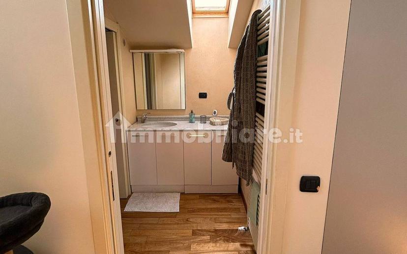 Mansarda via Alessandro Manzoni 36, Centro Storico, Monza — foto 3 di 16