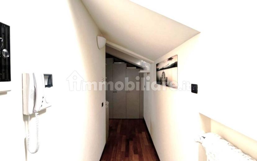 Mansarda via Alessandro Manzoni 36, Centro Storico, Monza — foto 15 di 16