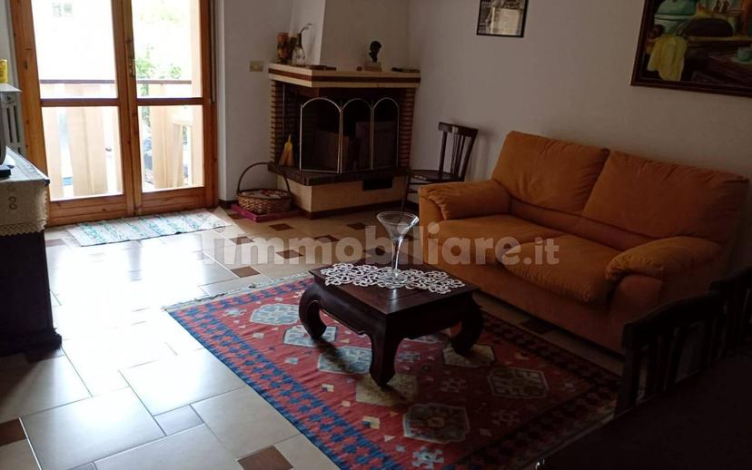 Trilocale via L'Aquila 2, Centro, Castel di Sangro — foto 4 di 13