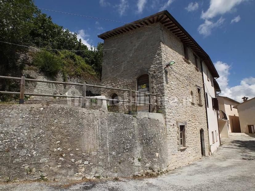 Trilocale Località Casale, Sellano — foto 4 di 49