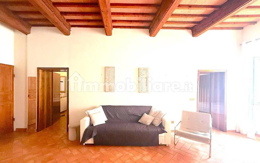Trilocale via Mecenate, Centro, Chiusi