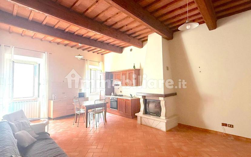 Trilocale via Mecenate, Centro, Chiusi — foto 12 di 26