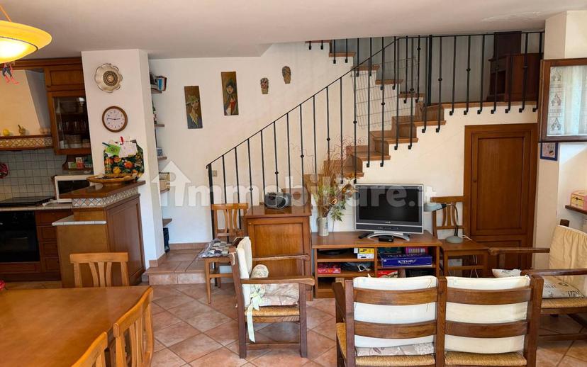 Quadrilocale via delle Pezzelle 25, Centro, Rocca di Mezzo — foto 7 di 44