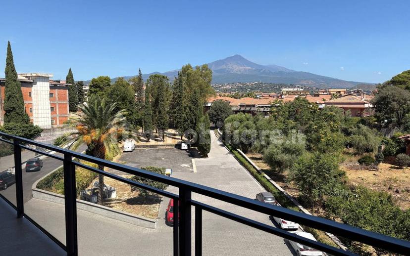 Quadrilocale via Roma, Centro, San Giovanni la Punta