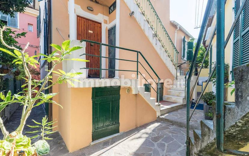 Trilocale vicolo Chiuso del Finollo, Centro, Levanto — foto 21 di 24