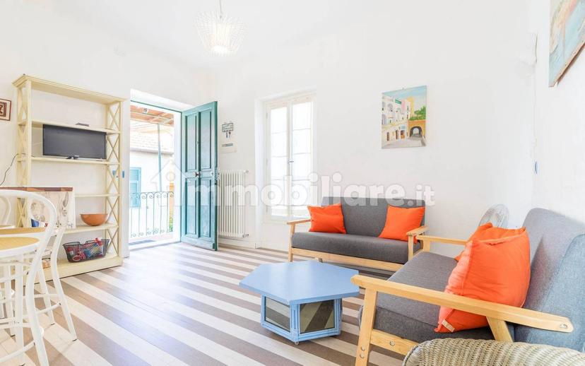 Trilocale vicolo Chiuso del Finollo, Centro, Levanto — foto 2 di 24