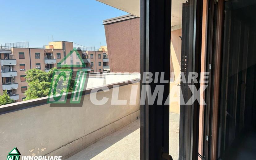 Attico via Luigi Laviano, Stadio, Caserta — foto 2 di 22