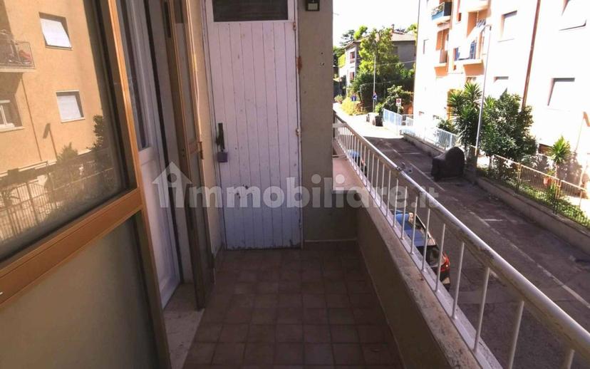 Trilocale ottimo stato, primo piano, Centro, Castelfidardo — foto 7 di 16