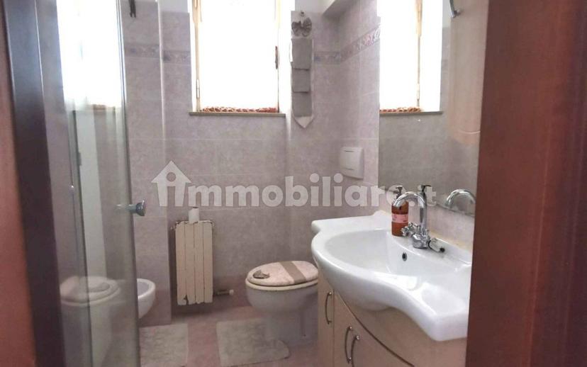 Trilocale ottimo stato, primo piano, Centro, Castelfidardo — foto 9 di 16