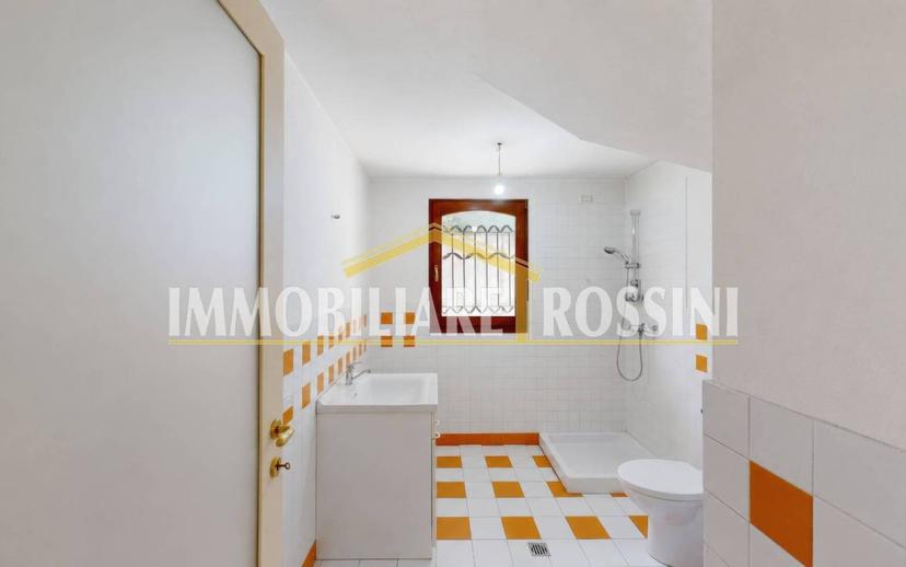 Villa a schiera via Costituzione 8a, Buguggiate — foto 42 di 49