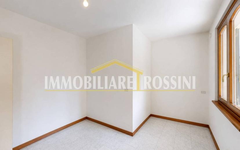 Villa a schiera via Costituzione 8a, Buguggiate — foto 9 di 49