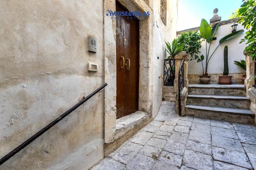 Trilocale corso Vittorio Emanuele, Centro, Noto — foto 4 di 36