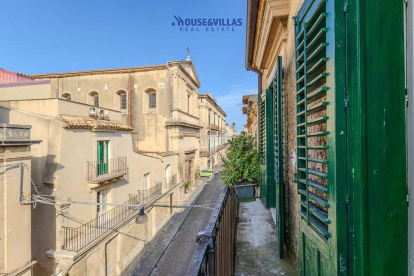 Trilocale corso Vittorio Emanuele, Centro, Noto — foto 30 di 36