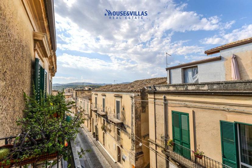 Trilocale corso Vittorio Emanuele, Centro, Noto — foto 9 di 36