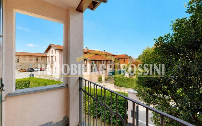 Villa a schiera via Costituzione 8a, Buguggiate — foto 5 di 49