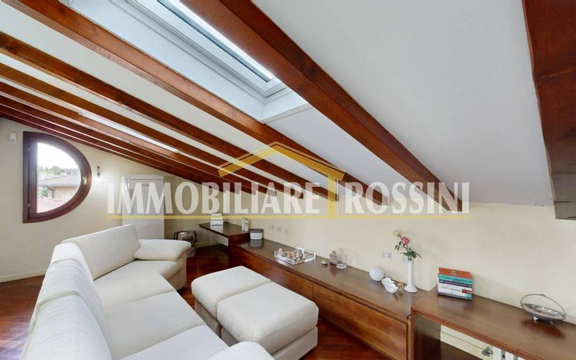 Villa a schiera via Costituzione 8a, Buguggiate — foto 7 di 49
