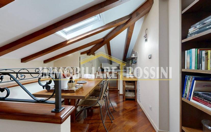 Villa a schiera via Costituzione 8a, Buguggiate