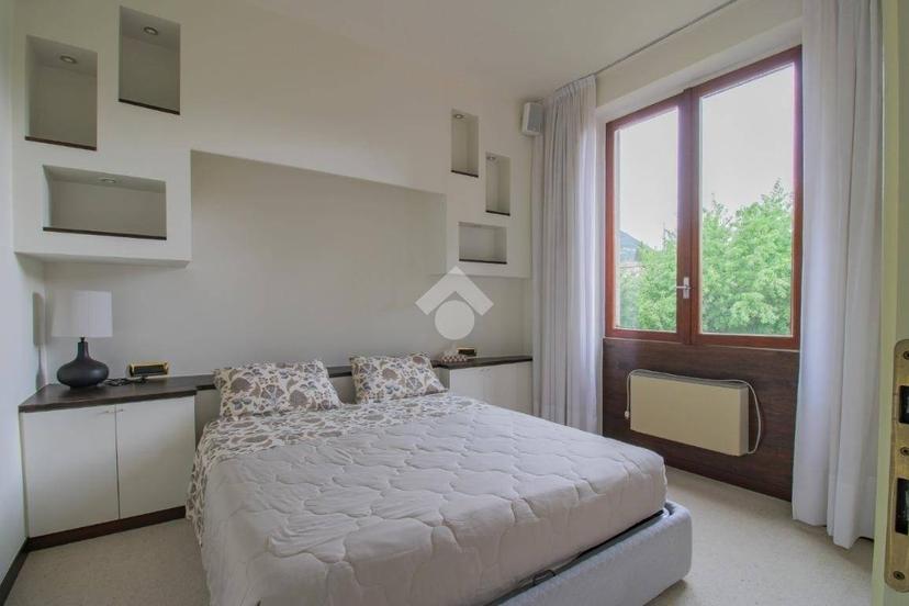 Bilocale via Roma, Centro, Gardone Riviera — foto 25 di 32
